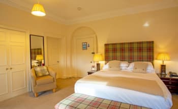 Enjoy a luxury stay at the Burgoyne five star hotel in one of our stunning bedrooms